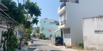 Cần tiền bán gấp lô đất cực đẹp gần biển nằm trong khu dân cư đông đúc