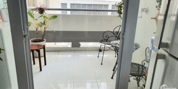 Cần bán căn hộ chung cư Vạn Đô - Bến Vân Đồn; 62m2, 2 PN: 2,45ty, sổ hồng