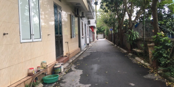 Cần tiền bán nhanh 88,4m có 4 phòng trọ ngõ 100/1/4 Sài Đồng CC