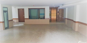 Bán nhà phố Trích Sài. Gara Ô tô, KD, View Hồ Tây. 130m2 8T MT10m 30tỷ