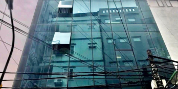 Toà nhà 8 tầng thang máy Lê Đức Thọ,kinh doanh sầm uất ô tô tráng