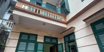 Siêu rẻ, chỉ 70tr/1m2, nhà Ngọc Khánh, Đê La Thành, Ba Đình, DT 70m2, 4T, MT 5m.