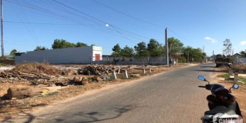 CẦN BÁN GẤP 5.000M2 ĐẤT TC SỔ RIÊNG NGAY CHỢ CẠNH KCN BECAMEX  GIÁ 470TR/SỔ