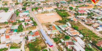 Lô góc ngay ủy ban Suối Hiệp đường nhựa 12m