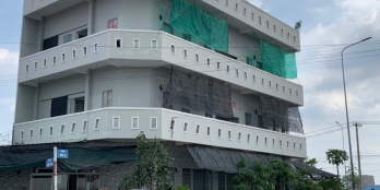 Tôi cần bán gấp 2 lô đất lọt khe,đôi diện KCN Lê Minh Xuân,Bình Chánh