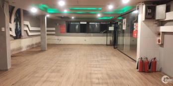 Cho thuê mặt bằng kinh doanh, Nhà Hàng, Cafe...800m2, 2 tầng, tại Ngã tư Sở,