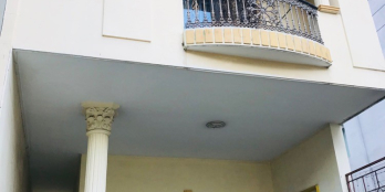 Nhà trống giao ngay: nguyên căn 200m2 MT đường Trường Sơn sân bay