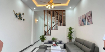 Cực hiếm, nhà Nguyễn Ngọc Vũ 36m2, 4T, ngõ nông, oto đỗ cửa, 4.6tỷ