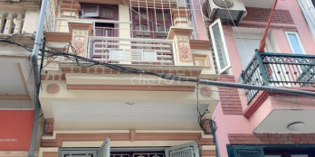 Cần bán gấp nhà 4 tầng 63 vũ trọng phụng 40m2 ngõ ô tô