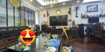 Siêu biệt thự Trung Kính 60m2, 6T, sát phố, nội thất xịn, 14.3tỷ