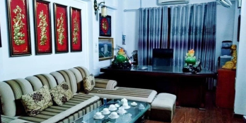 Bán gấp nhà Xuân Thủy 42m2, 6T,dân trí cao, cách oto tránh 15m, 5.7tỷ