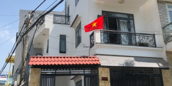 Nhà góc 2 mặt hẻm, sổ riêng, sân đậu oto gần đường Tô Ngọc vân - Viện Dưỡng lão