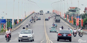 Bán nhà mặt phố Long Biên Lô góc, 62m2, mt: 5.7m, giá 8.1 tỷ.