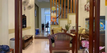 Nhà cực đẹp Võng Thị 52m2, 4T, ngõ thông rộng, gần Hồ Tây, 5.3tỷ