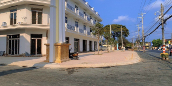 Mua nhà phố tặng 5 chỉ vàng khi giao dịch thành công.