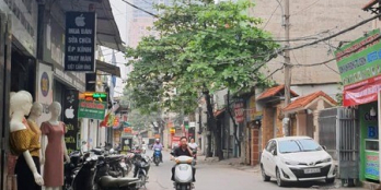 Bán nhà Hoàng Quốc Việt, phân lô viện Hàn Lâm, Oto thông, 40m2 x 5T giá 6.75 tỷ.