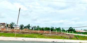 mặt tiền đối diện chợ 120 m Thạnh Phú