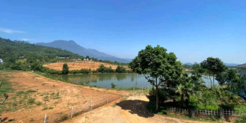 Khu vực đáng sống nhất Hà Nội, mặt hồ 1.5ha, nằm giữa 13khu resorts, rừng thông.