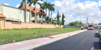 Bán đất gần UBND xã Long Hòa 90m2 giá 1,36 Tỷ, SHR đường nhựa rộng 8m LH  Dũng