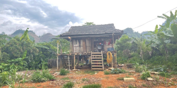 Bán mảnh đất Vân Hồ- Mộc Châu khoảng 1.8ha có 400 thổ cư giá chỉ vài trăm triệu,