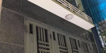 Nhà đẹp giá rẻ Nguyễn Khang diện tích 45m2 5tầng giá chào 5.6 tỷ