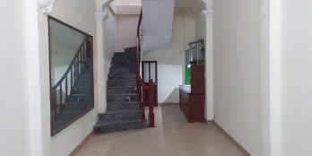 Bán nhà Phạm Văn Đồng, kinh doanh tốt, ngõ ôtô thông 40m2 giá tốt 3.68 tỷ