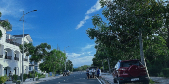 CHÍNH CHỦ CẦN BÁN GẤP ĐẤT 2 MẶT TIỀN VIEW ĐẦM SỔ HỒNG CHÍNH CHỦ CAM HẢI ĐÔNG. LH