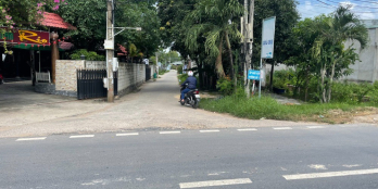 Đường bê tông 1 xẹt QL 22 vào 300m, giá rẻ, đã có sổ hồng riêng