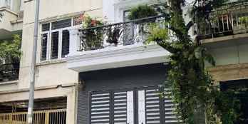 Chính chủ bán nhà Huỳnh Thúc Kháng, Đống Đa DT 49m2 x 4 tầng, MT 8,5m