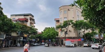 Nhà mặt phố Ngọc Lâm - Long Biên - vỉa hè rộng kinh doanh đẹp: 21 tỷ