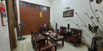 Bán nhà quận Thanh Xuân 53m2 nhà 3 tầng tum giá 5.4 tỷ Lh 0386380199