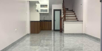 Nhà Võ Chí Công 35m2, nội thất mới tinh, ngõ thoáng, an ninh tốt, 3.6tỷ