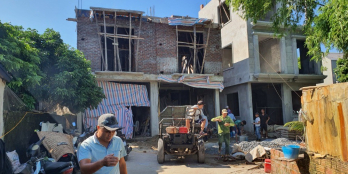 Bán nhà 3 tầng chỉ 1.3 tỷ tại Phụng Châu sắp bàn giao, khu dân cư đông đúc