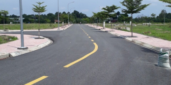 Đất Củ Chi. Đất đẹp. Vuông vức, sổ riêng từng nền. Chợ, trường học hiện hữu.