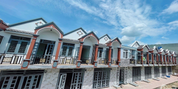 Nhà đẹp giá cực sốc ngay mặt tiền gần chợ sầm uất