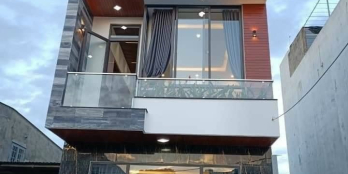 Bán nhà 3 Tầng đẹp MT đường Lê Thiệt Hòa Minh cách biển 200m