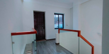 Bán nhà 5 tầng Gia Thụy, Long Biên ô tô đỗ cửa, giá nhỉnh 4 tỷ.