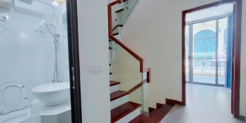 Bán nhà ngõ 548 Nguyễn Văn Cừ, ô tô đỗ cửa, giá nhỉnh 4 tỷ.