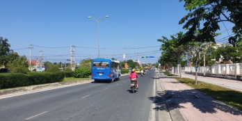 Bán đất giá rẻ,thổ cư mặt tiền đường Đinh Tiên Hoàng,gần Đầm Thủy Triều Cam Lâm.