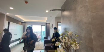 Chính chủ cần bán lô góc tầng 5 3PN nội thất cao cấp, nhận nhà ở ngay tại Long B