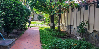 Bán biệt thự Khu Compound Thảo Điền, Q2, 974m2 2 sổ, 21.3x42.2m, hồ bơi