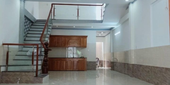 Nhà mới xây , sổ riêng , thổ cư ,