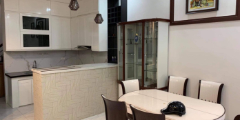 Bán gấp nhà Nguyễn Đình Hoàn 36m2, ngõ thoáng, khu an ninh tốt, 4.2tỷ