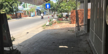 Cần tiền bán gấp MT 10m5 trung tâm TP Đà Nẵng, cho kèm nhà cấp 4