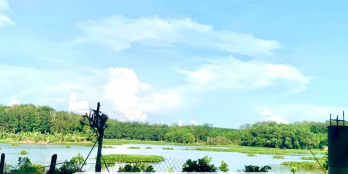 Cần bán lô 3.500m2 view sông đẹp phù hợp nghỉ dưỡng, có nhà cấp 4 giá 530tr/sổ