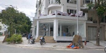 Toà văn phòng lô góc Nguyên Hồng, 66m2 7 tầng 2 mặt ngõ thông rộng, hiếm có