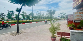 HUNGVILAND Văn phòng mặt bằng toà nhà mặt tiền Thủ Đức 30 triệu/tháng- 550 m2