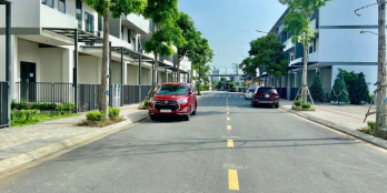 NHÀ PHỐ COMPOUND NGAY TRUNG TÂM - 3 LẦU CÓ SÂN THƯỢNG - ĐÃ CÓ SỔ