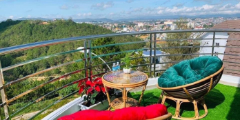 view cực đep  Người sài gòn gọi là Phú Mỹ Hưng của đà lạt , Thích hợp nghỉ dưỡng