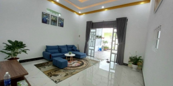 Cần bán nhà đẹp với khí hậu trong lành và mát mẻ:  toạ lạc tại hemQL20,Phường